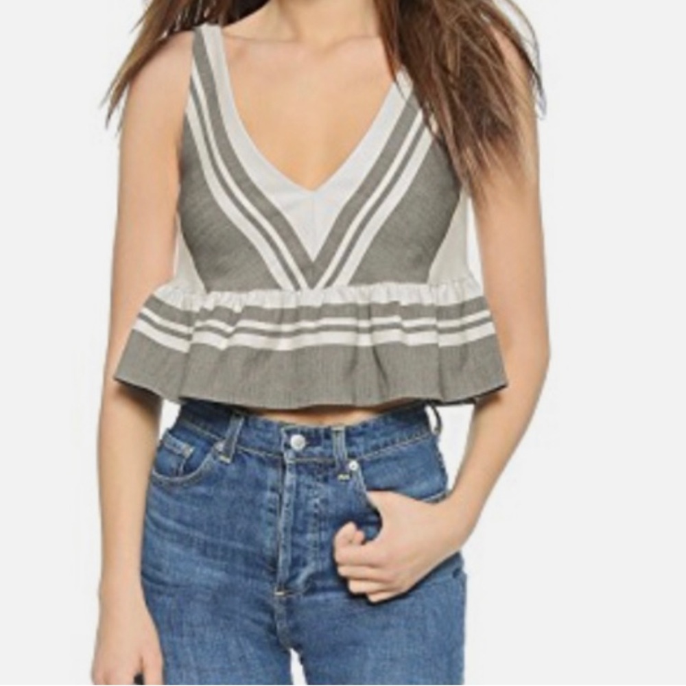 Elizabeth and James “Annaline” cropped top. Size M color cram and gray.